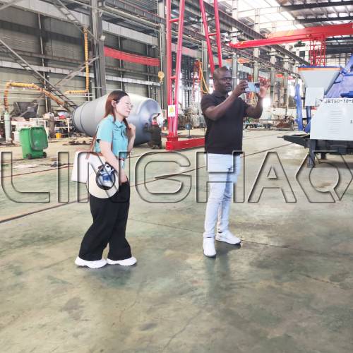 Zimbabwe customer touring LINGHAO factory production line
